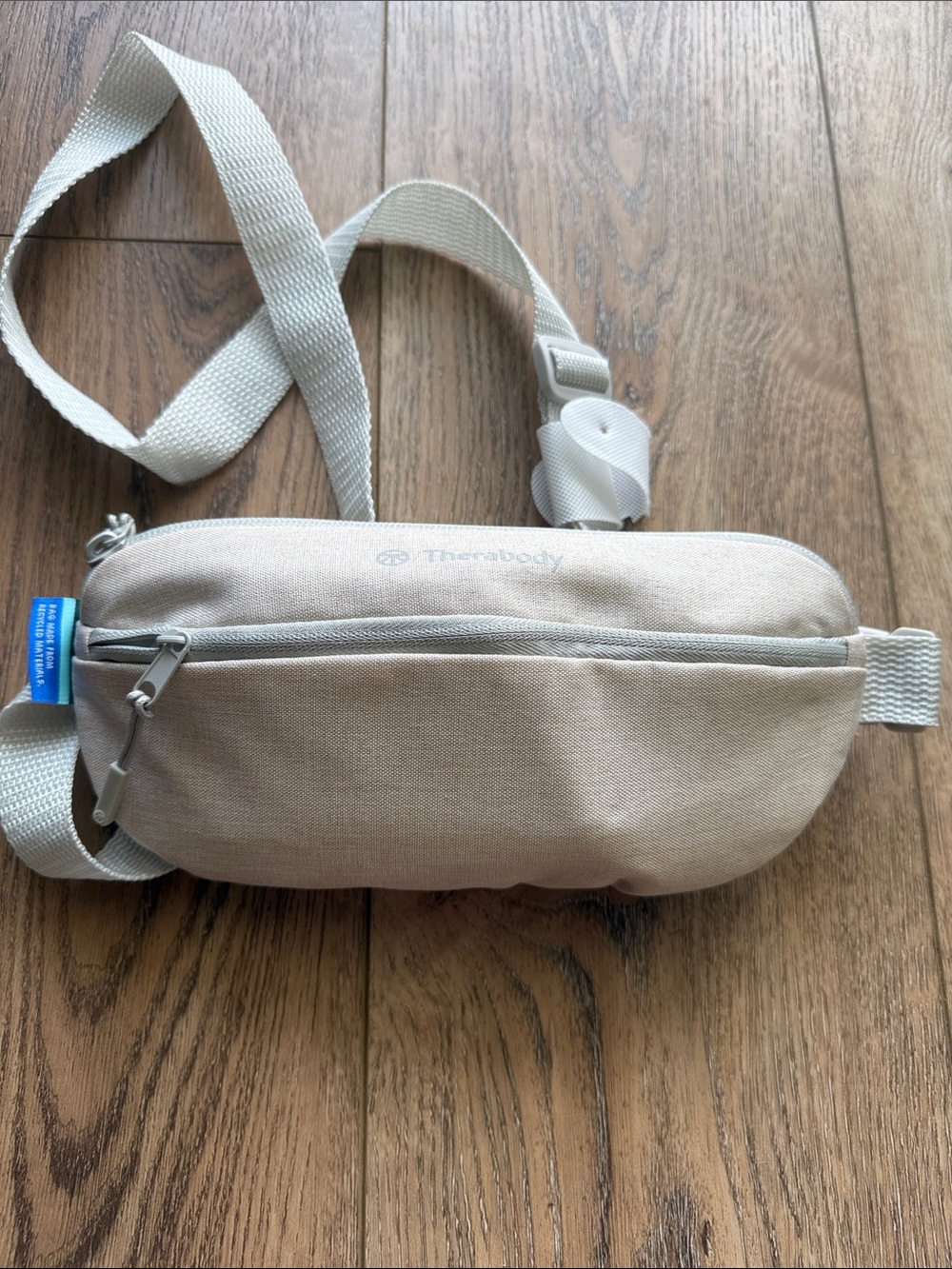 Therabody & UAL Beige Travel Crossbody Belt Bag w/Toiletries